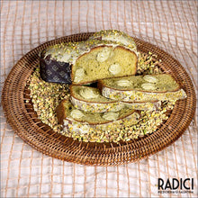 Carica l'immagine nel visualizzatore di Gallery, Colomba artigianale al Pistacchio